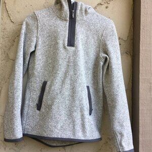 Lululemon Its Fleecing Cold Pullover Size 6